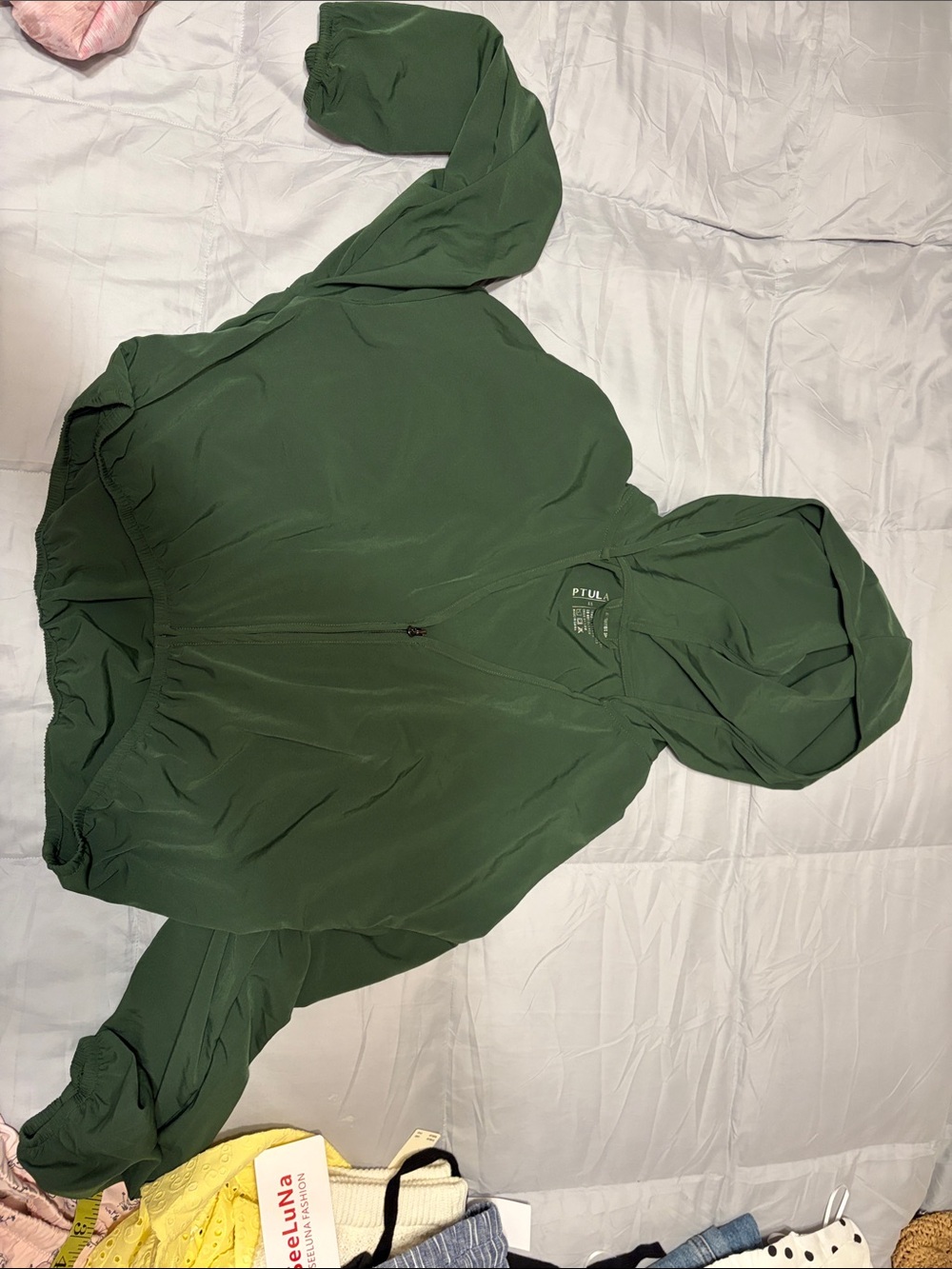 P'tula Olive Green Lightweight Hooded Top